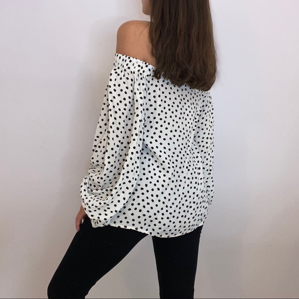 NWT Polka Dot Off the Shoulder Top - Picture 2 of 4